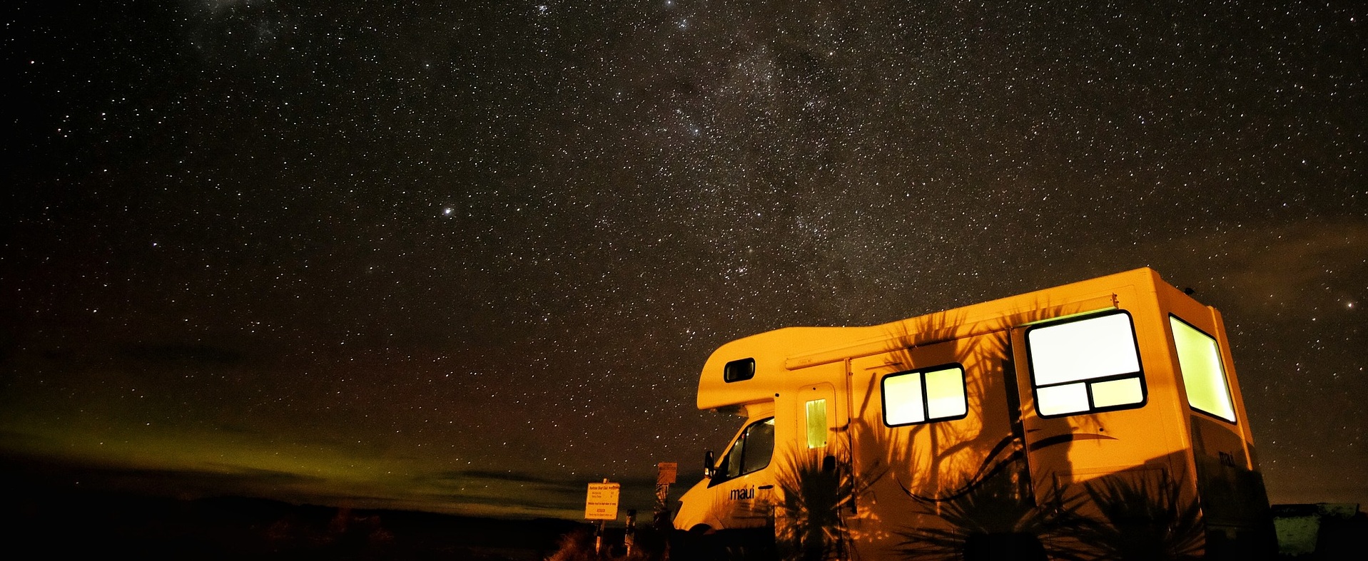 camper 1845590_1920_b